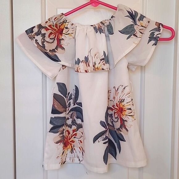 3 for $10! Floral off the Shoulder top - Picture 2 of 6